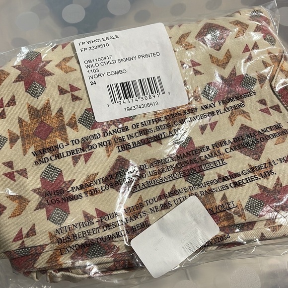 Free People Wild Child Skinny Jeans size 24 NWT - Picture 7 of 9